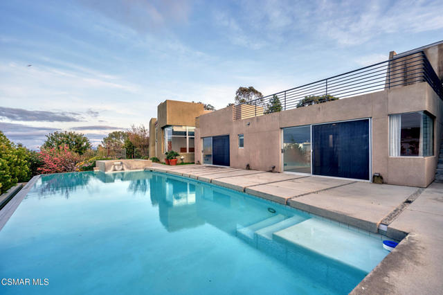 3681 Alomar Drive, Sherman Oaks CA: https://media.crmls.org/mediaz/14c7faf0-0ea8-405a-a44f-77e1d7e1095b.jpg