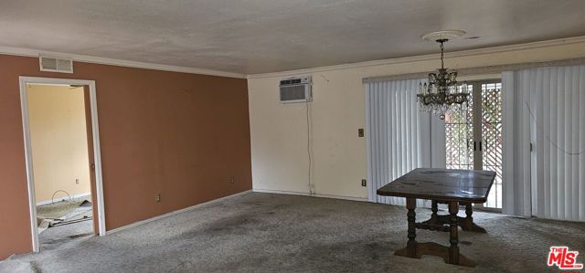 1393 N Navarro Avenue, Pasadena CA: https://media.crmls.org/mediaz/14c93b10-2962-44c5-bb7b-4c8a7ef24869.jpg
