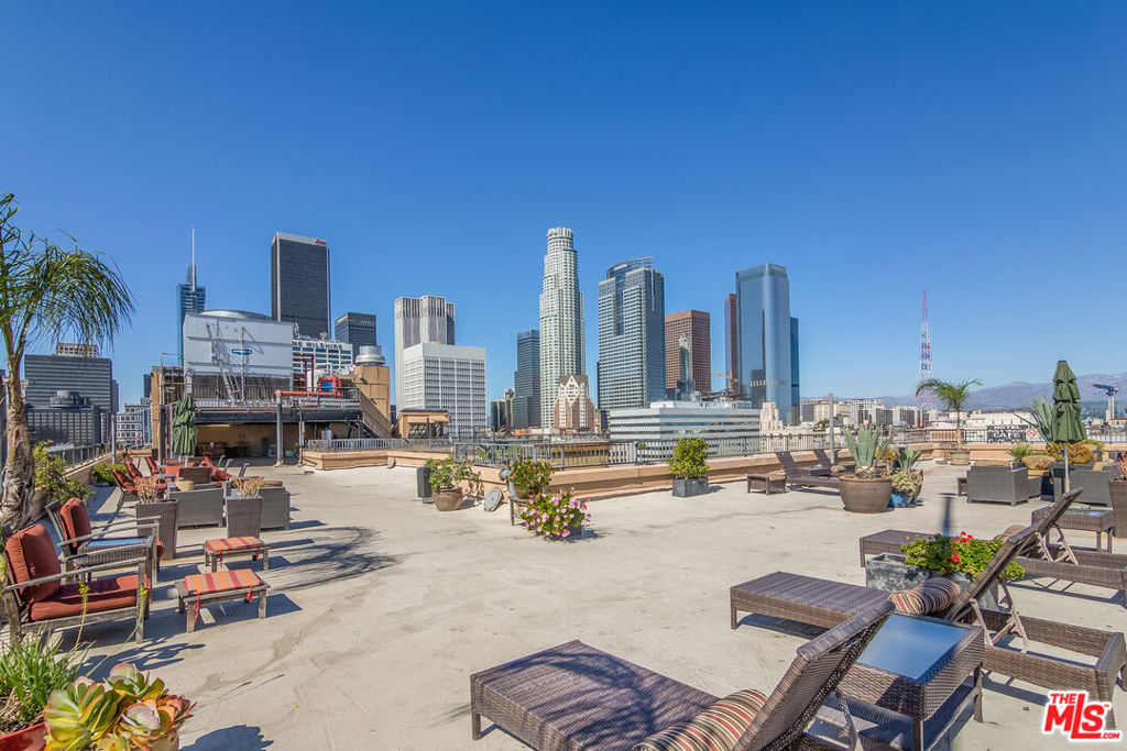 215 W 7th Street 1109, Los Angeles, CA 90014