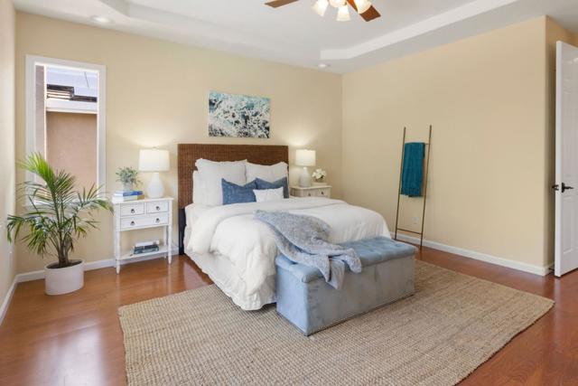 895 Oak Brook Way, Gilroy CA: https://media.crmls.org/mediaz/14c9b2b9-563f-44bd-b2c8-65f7eef8cbbd.jpg