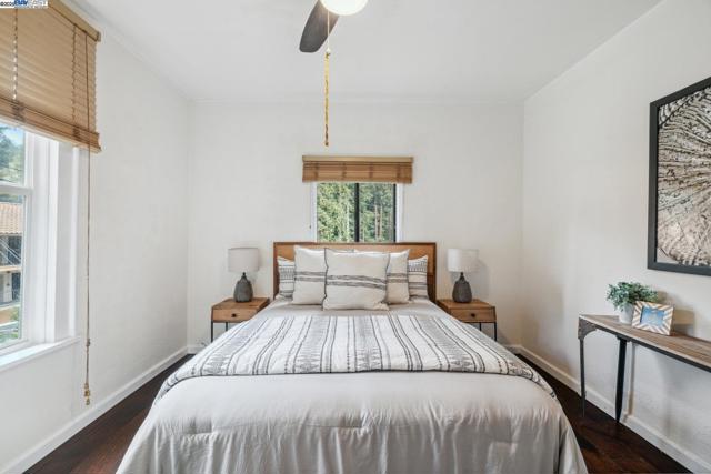 11349 Alameda Ave, Brookdale CA: https://media.crmls.org/mediaz/14c9ea53-032a-41a7-a4ee-de8dffea44e2.jpg