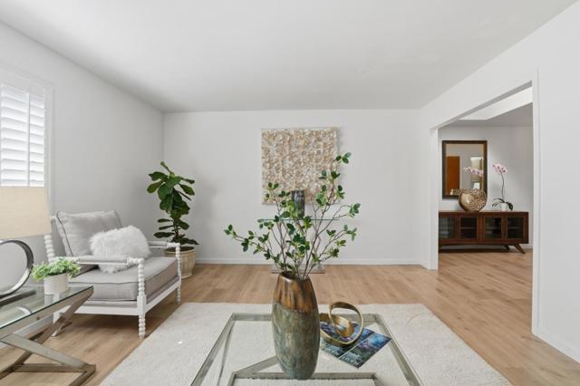 828 Weeks Street, East Palo Alto CA: https://media.crmls.org/mediaz/14ca60e0-69ce-4388-b9f8-643d37ee8020.jpg