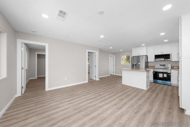 3335 37 S Barcelona St., Spring Valley CA: https://media.crmls.org/mediaz/14caccd7-3c5a-4482-aa3b-2275f488c7ff.jpg