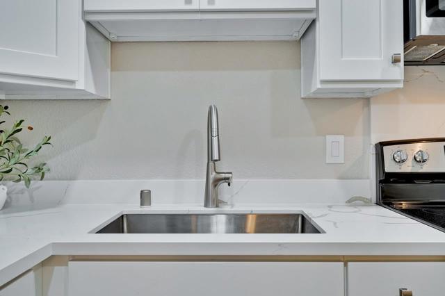 49 Showers Drive, Mountain View CA: https://media.crmls.org/mediaz/14cb32bd-780c-41be-9f51-9896d435646d.jpg