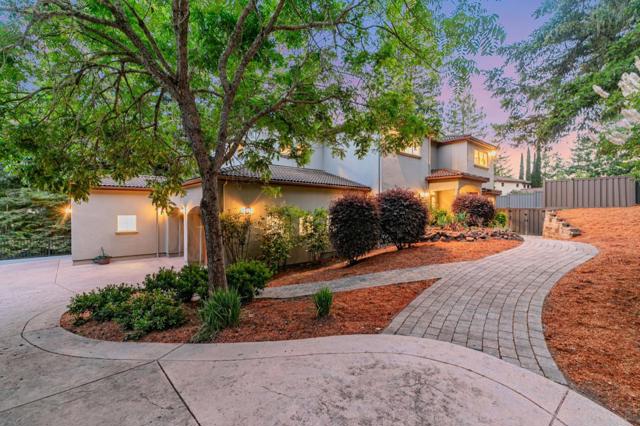 18 Ridgecrest Lane, Scotts Valley CA: https://media.crmls.org/mediaz/14cb5264-c88e-4510-af73-870ccc23b311.jpg