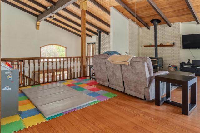 10207 Pool Station Road, Angels Camp CA: https://media.crmls.org/mediaz/14cbb99e-3ae9-4c2e-86da-ebd4831d4e45.jpg
