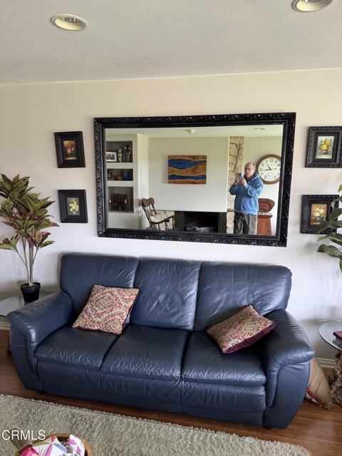 Detail Gallery Image 5 of 19 For 606 Deseo Ave, Camarillo,  CA 93010 - 4 Beds | 2 Baths