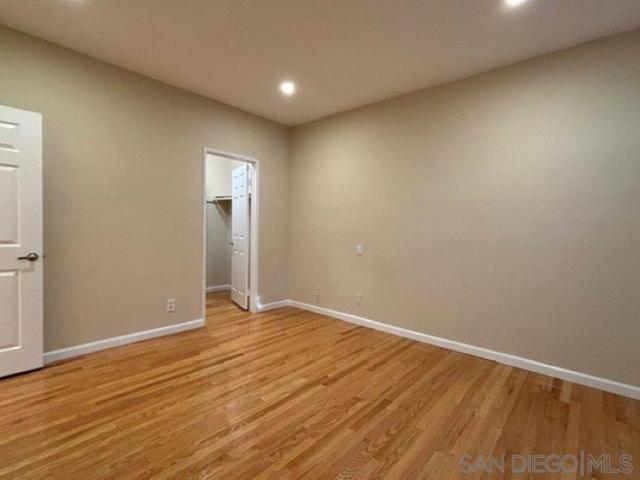 8641 Via Mallorca, La Jolla CA: https://media.crmls.org/mediaz/14ccb14e-ff80-4cb3-b222-18bd925a3e10.jpg