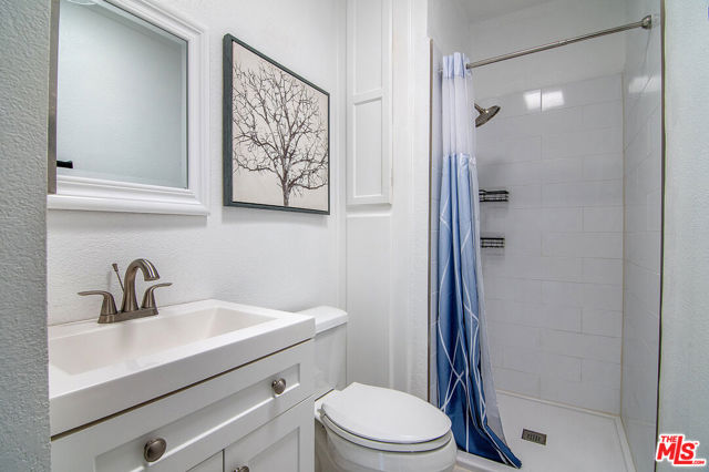 14560 Clark Street, Sherman Oaks CA: https://media.crmls.org/mediaz/14cd0897-1d7b-491f-956c-75fc51e6a662.jpg