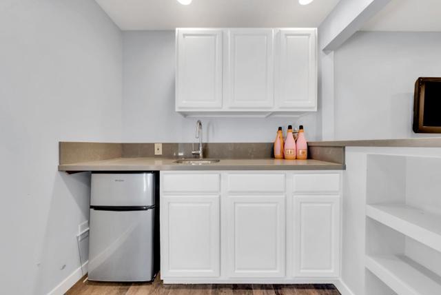 1024 Berkeley Avenue, Menlo Park CA: https://media.crmls.org/mediaz/14cd3928-1209-4958-8bf6-bf8048d5af30.jpg
