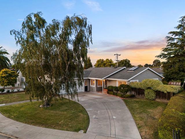3257 Llano Street, San Mateo CA: https://media.crmls.org/mediaz/14cd7fd5-1796-4c12-9aab-3937f7627db9.jpg