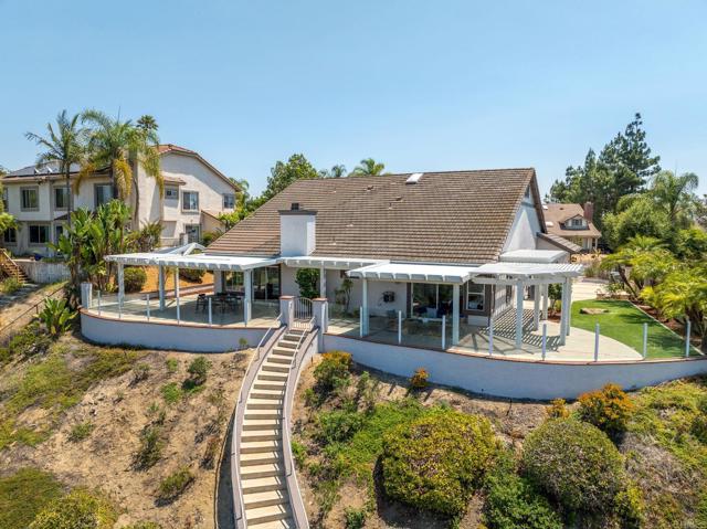 1337 Oak View Way, Escondido CA: https://media.crmls.org/mediaz/14ce2fd3-39ff-4482-bc84-d5d73c153063.jpg