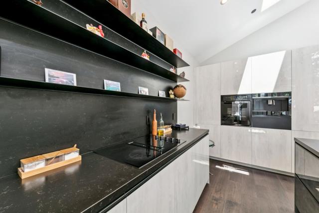 1169 Stockton Avenue, South Lake Tahoe CA: https://media.crmls.org/mediaz/14cea724-834b-4194-a322-df000a6d4d6a.jpg