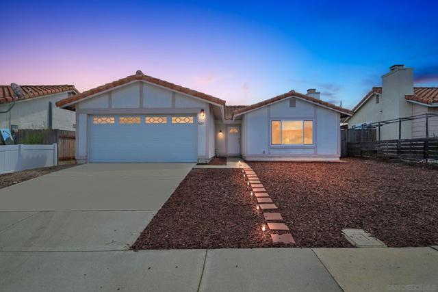 7427 Kamwood St, San Diego CA: https://media.crmls.org/mediaz/14cf7664-8530-4414-bbc3-be5b8f2aca99.jpg