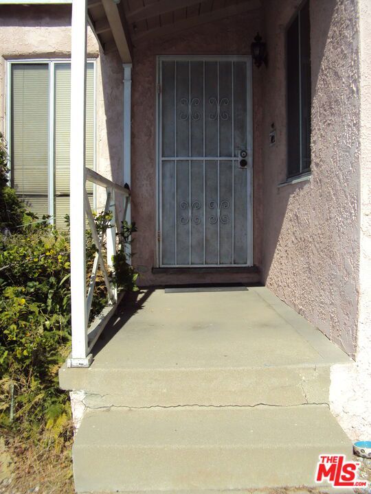 2166 Adriatic Avenue, Long Beach, California 90810, 3 Bedrooms Bedrooms, ,2 BathroomsBathrooms,Single Family Residence,For Sale,Adriatic,23327707