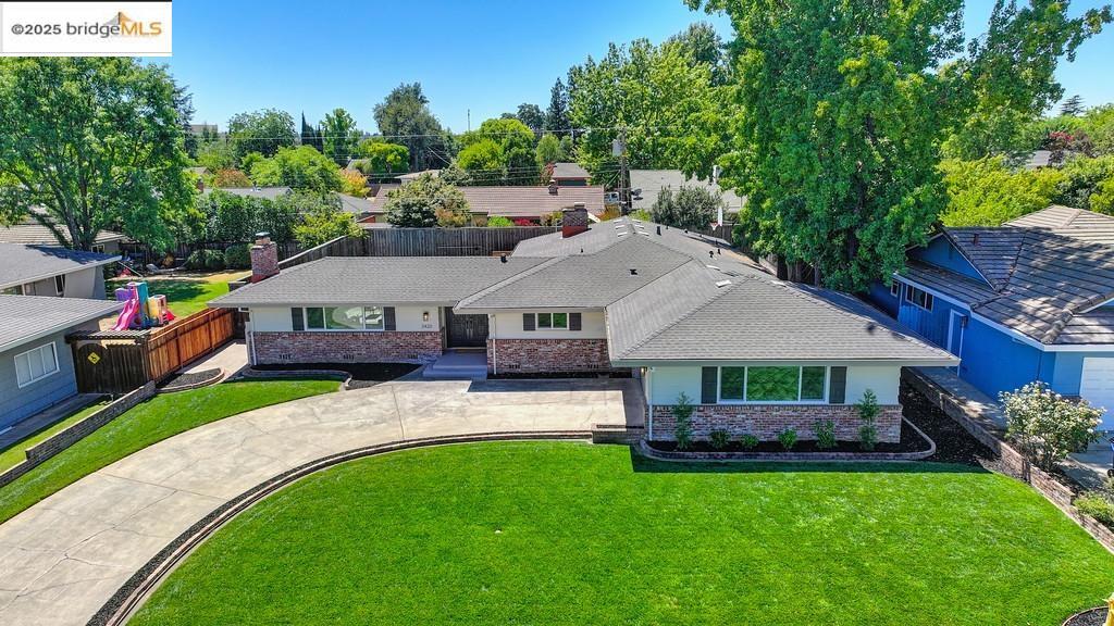 3420 Ben Lomond Dr