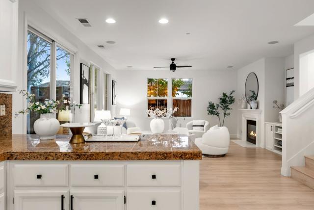 34298 Torrey Pine Lane, Union City CA: https://media.crmls.org/mediaz/14d21a07-5f0f-494e-94a3-31b223f53c63.jpg