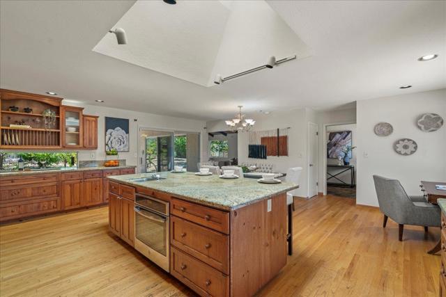 20211 Argonaut Drive, Saratoga CA: https://media.crmls.org/mediaz/14d230ac-205f-4d1b-a9bb-56fd927c9922.jpg