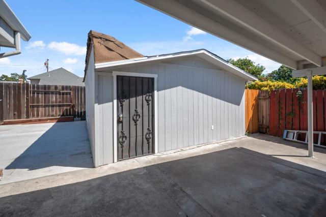 334 N 15th Street, San Jose CA: https://media.crmls.org/mediaz/14d2a59e-db2b-448d-af95-97b6a42808ee.jpg