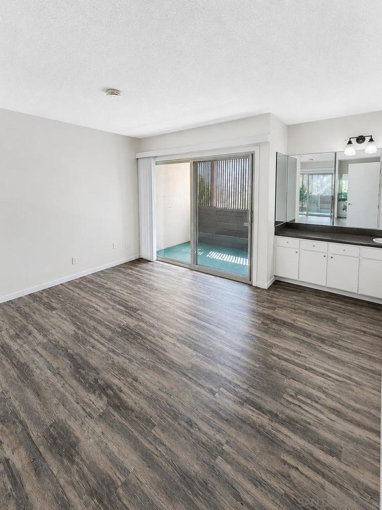 1605 Hotel Circle S - photo 5
