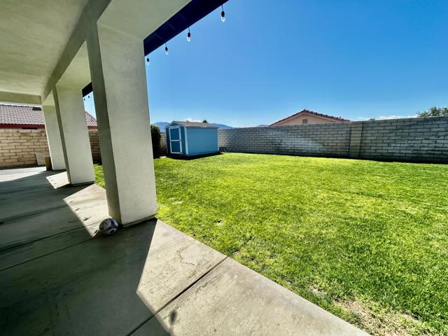 41575 Ashford Place Place, Indio CA: https://media.crmls.org/mediaz/14d316a3-5c99-4b5c-8ce5-10d2ddec061d.jpg