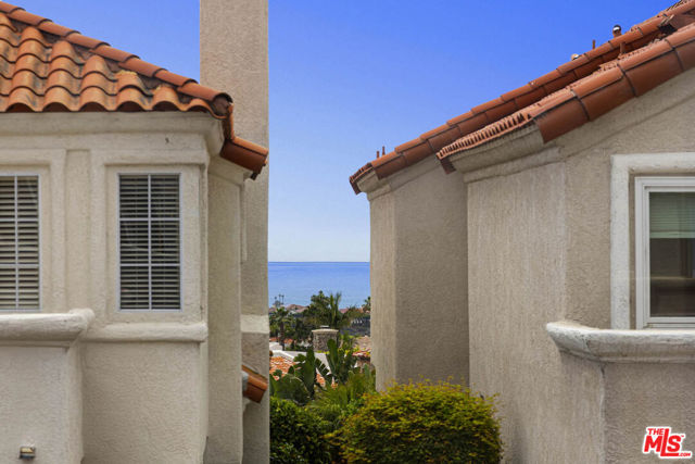 28 Saint Kitts, Dana Point CA: https://media.crmls.org/mediaz/14d368fa-fd71-4235-9e4f-656bfbfd21c5.jpg