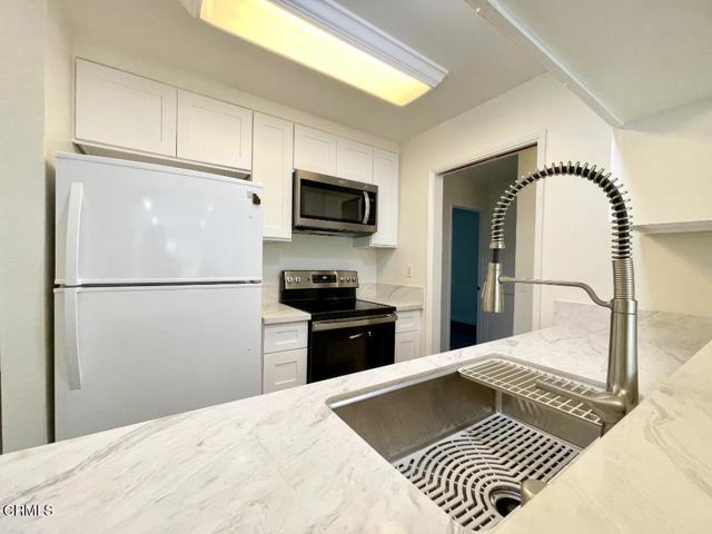 Detail Gallery Image 12 of 23 For 248 E Surfside Dr, Port Hueneme,  CA 93041 - 3 Beds | 2 Baths