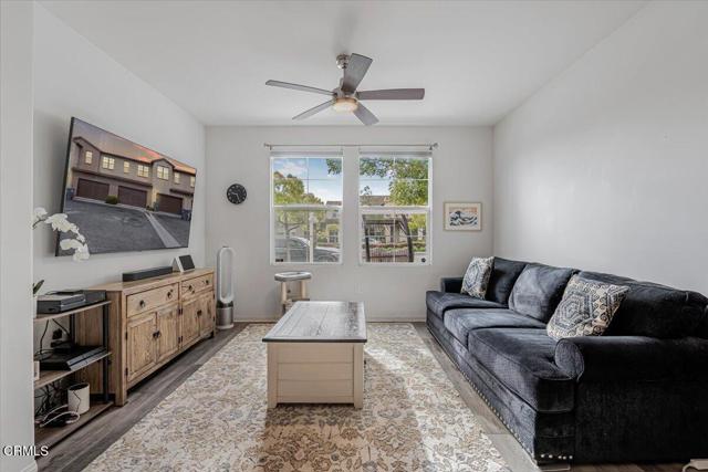 Detail Gallery Image 5 of 44 For 3027 N Oxnard Bld, Oxnard,  CA 93036 - 3 Beds | 2/1 Baths