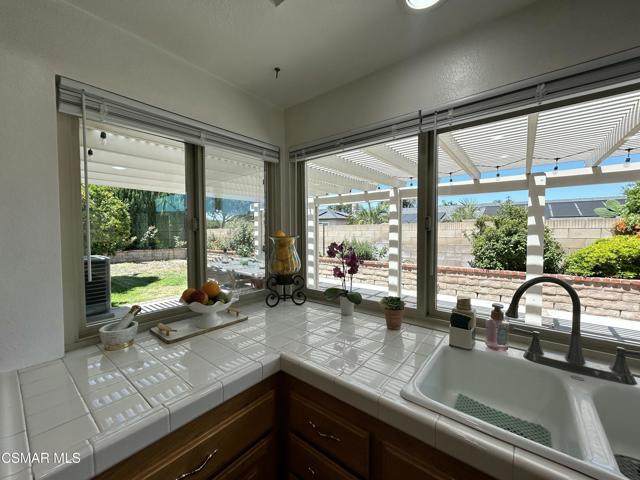 2653 N Broadmoor Avenue, Simi Valley CA: https://media.crmls.org/mediaz/14d52286-fc66-4abc-8b49-f20a063fd367.jpg
