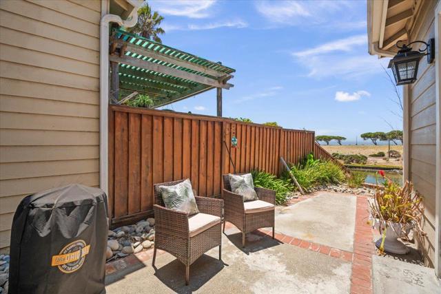 272 McDonnel Road, Alameda CA: https://media.crmls.org/mediaz/14d5758c-cd9c-429d-8207-81026c6c505a.jpg
