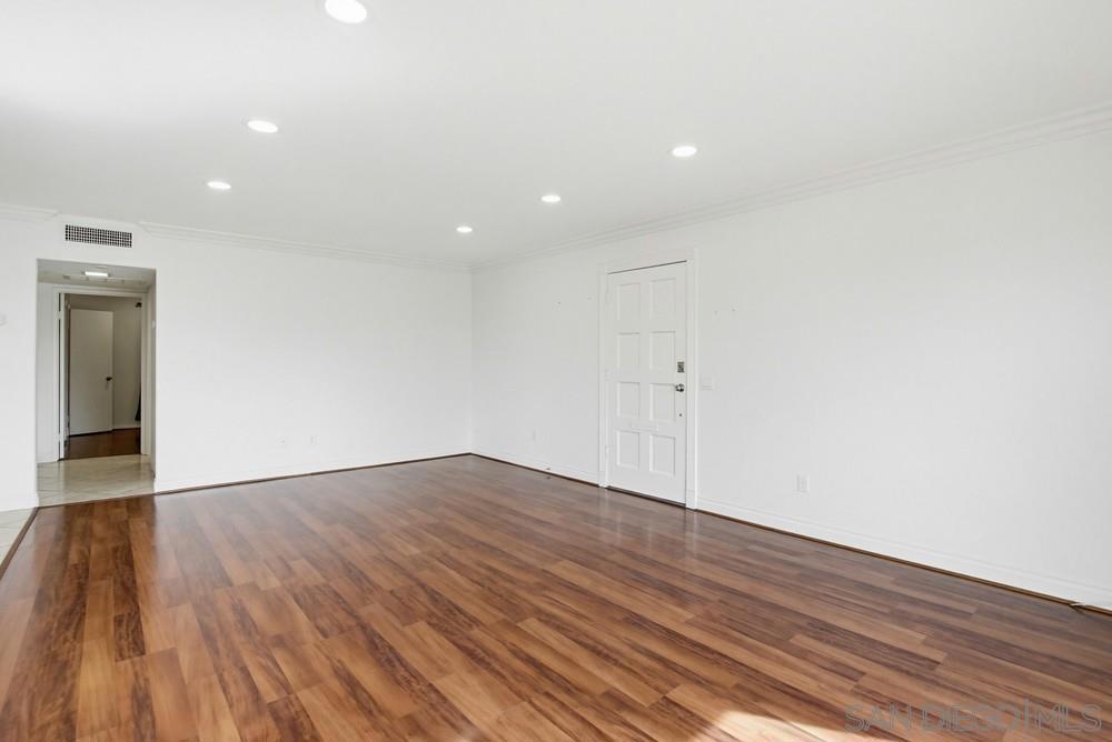 725 4th Ave - photo 9