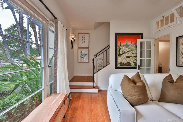 751 G Avenue, Coronado CA: https://media.crmls.org/mediaz/14d67a42-6ed5-4f1a-a9bf-458cfbb1a8f4.jpg