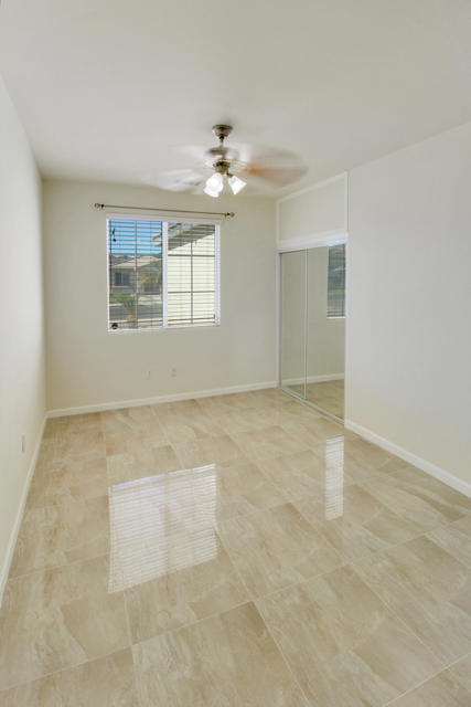 48180 Chandler Court, Indio CA: https://media.crmls.org/mediaz/14d7b9b3-19e4-4444-bacc-3718e01ce257.jpg