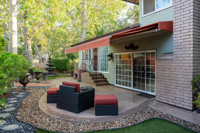 1694 Margate Place, Westlake Village CA: https://media.crmls.org/mediaz/14d7c354-3cf4-46dd-aec6-be02df343c77.jpg