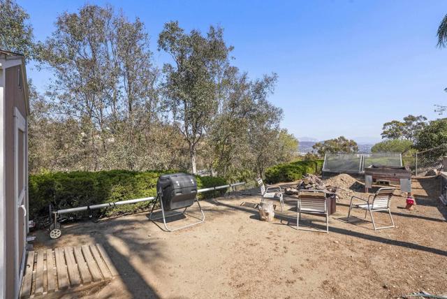 1958 Milford Place, El Cajon CA: https://media.crmls.org/mediaz/14d80ccf-10b3-4ce9-b16e-2f1d4dd6246a.jpg