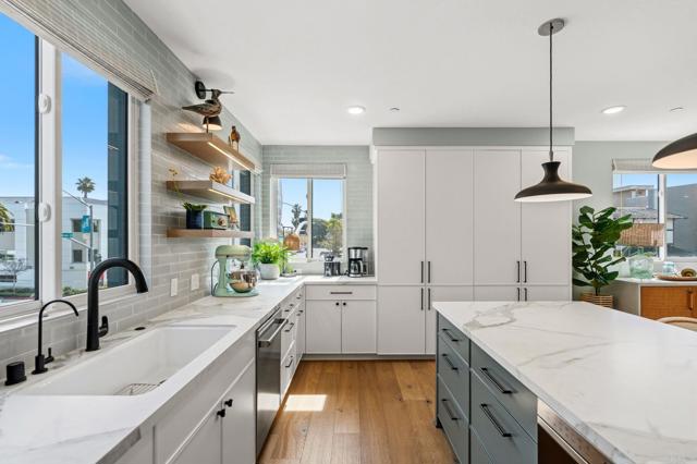 Detail Gallery Image 9 of 48 For 784 Grand Ave, Carlsbad,  CA 92008 - 3 Beds | 2/1 Baths