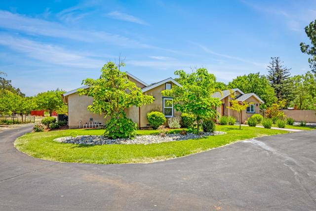 13580 Watsonville Road, Morgan Hill CA: https://media.crmls.org/mediaz/14d93047-4bcc-45d4-8e89-689619d092c6.jpg