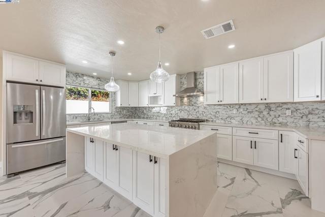 10745 Ridgeview Way, San Jose CA: https://media.crmls.org/mediaz/14d959c2-81ba-43f1-aacf-cda2a2a3abeb.jpg