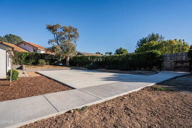 568 Bristol Avenue, Simi Valley CA: https://media.crmls.org/mediaz/14da0b8e-cc00-452b-a82a-da0d0820f6bf.jpg