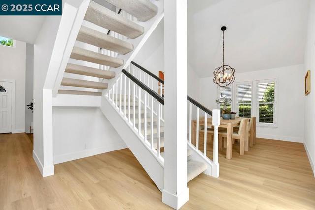 959 Redwood Dr, Danville CA: https://media.crmls.org/mediaz/14da48f6-8e4c-4812-995b-2c7c1bda3679.jpg