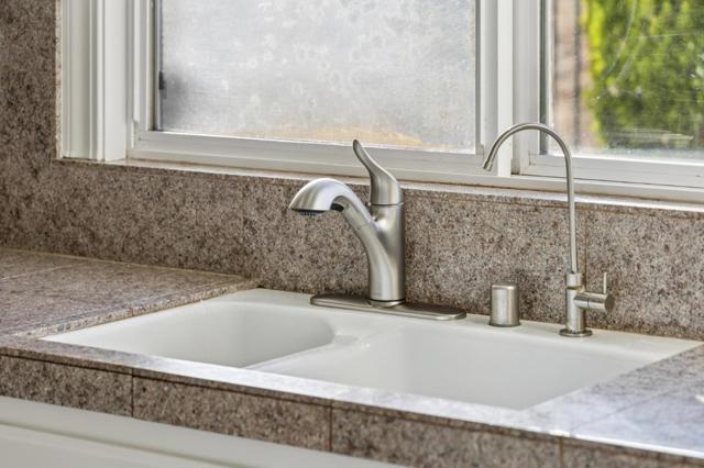 4986 Grayhawk Court, Dublin CA: https://media.crmls.org/mediaz/14da8961-c119-4cb1-920a-501b384a8ef0.jpg