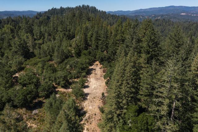 225 Santa Cruz Street, Boulder Creek CA: https://media.crmls.org/mediaz/14dc1ab4-c131-4940-a1fa-d7f6e5112cff.jpg