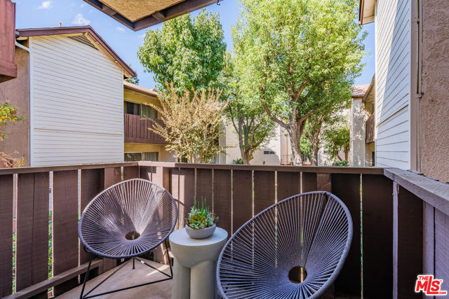 15060 Victory Boulevard, 105 photo 4