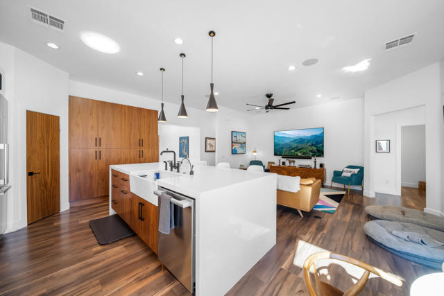 53770 Avenida Rubio, La Quinta CA: https://media.crmls.org/mediaz/14dcafc2-0a5c-424b-9c17-fcaef34bd2e7.jpg