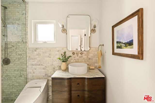 3928 S Bronson Avenue, Los Angeles CA: https://media.crmls.org/mediaz/14ddd336-6aa5-40da-82b0-a08f3df336f2.jpg