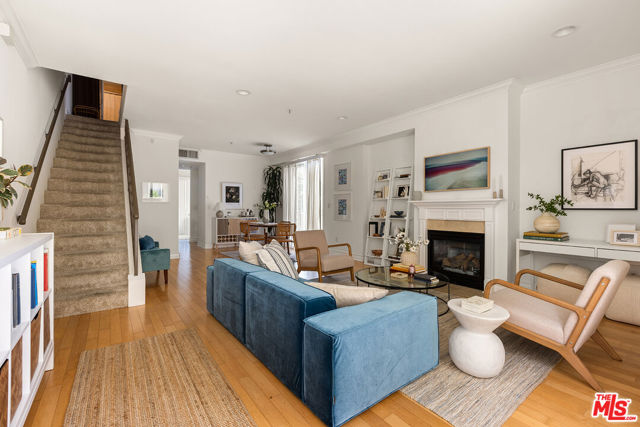 11428 National Boulevard, Los Angeles CA: https://media.crmls.org/mediaz/14de558b-896e-435b-835b-864900240ef6.jpg