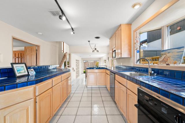 102 32nd Avenue, Santa Cruz CA: https://media.crmls.org/mediaz/14de8aae-731f-45b7-ba43-253c87220601.jpg