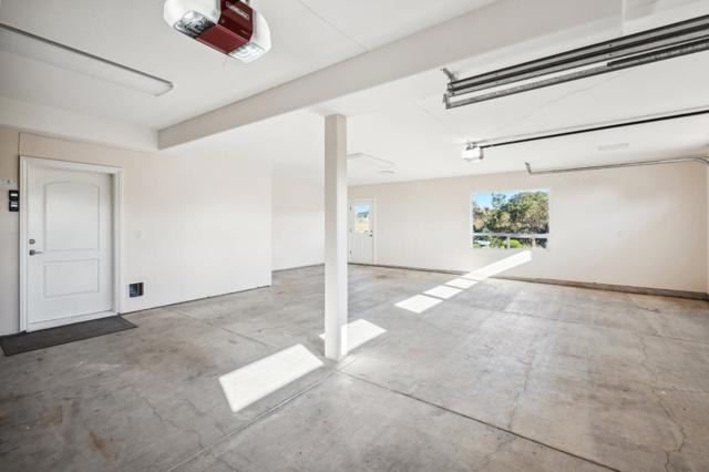 4165 Ashford Circle, Hollister CA: https://media.crmls.org/mediaz/14dfbf86-e8ff-4451-830e-52b88c8eec27.jpg