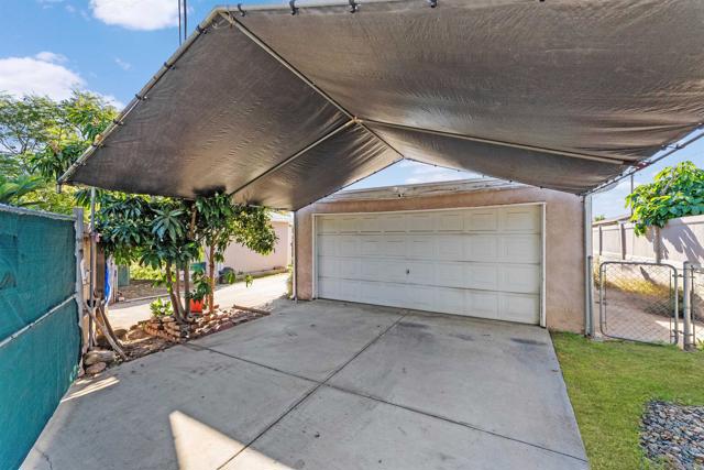 Image 16 of 33 For 2074 El Dora St