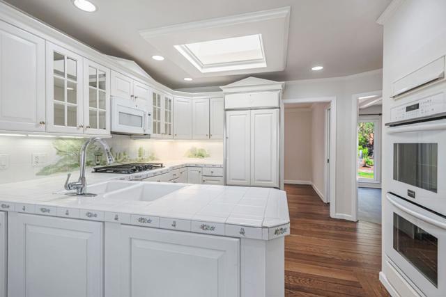 329 Castenada Drive, Millbrae CA: https://media.crmls.org/mediaz/14e02ab3-f98d-46f9-a399-43f6d4799cd3.jpg